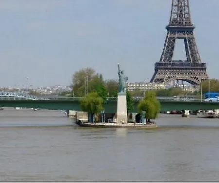 Guestready - Raffiné Près De La Tour Eiffel * Paris